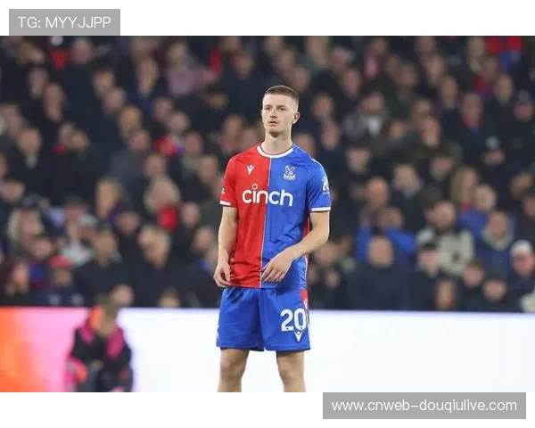 水晶宫计划租借曼城前锋穆巴马,应对潜在人员流失 水晶宫计划租借曼城前锋穆巴马,应对潜在人员流失