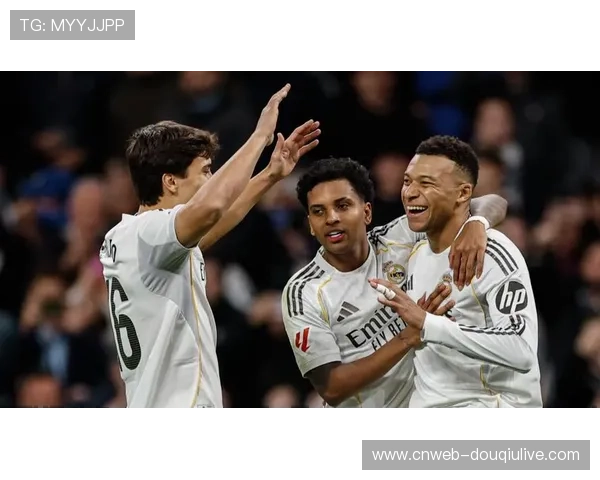 姆巴佩点射破门年度59球追平C罗,皇马2-0十人塞维利亚