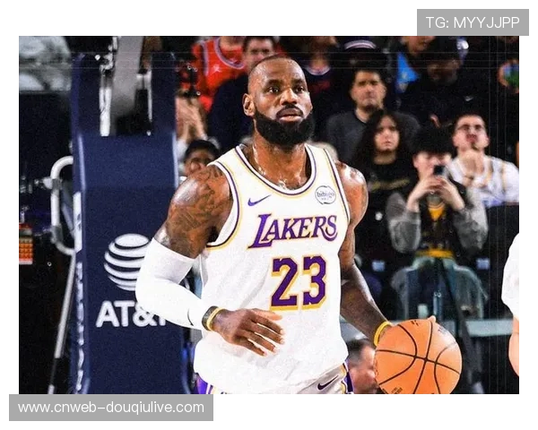 湖人加时惜败雷霆,詹姆斯赛季首个三双 湖人加时惜败雷霆,詹姆斯赛季首个三双